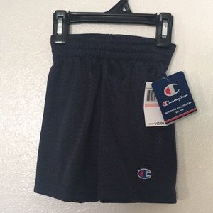 Champion active wear shorts T2